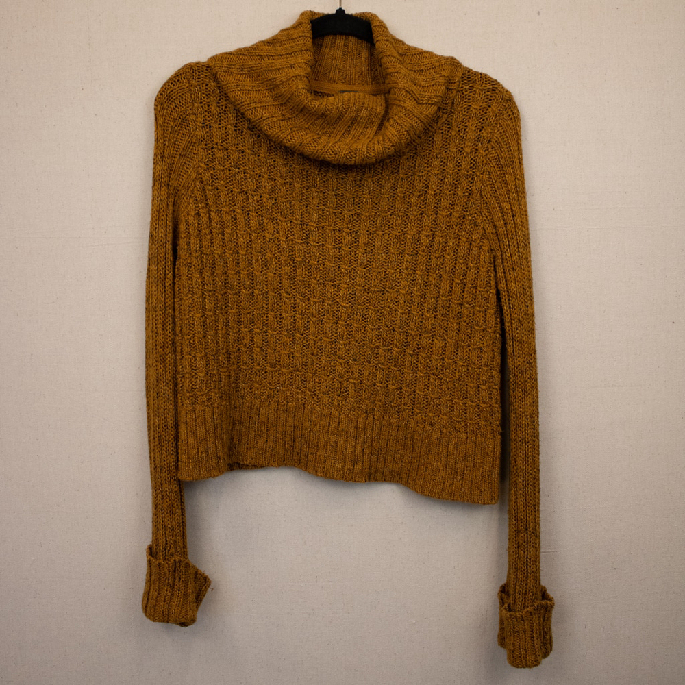 Free People marled mustard twisted cable knit turtleneck cropped sweater-S